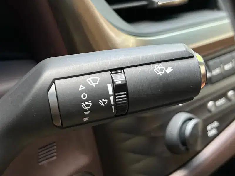 Lexus ES 2018 200 Luxury Edition (China V emission standard) — миниатюра 26