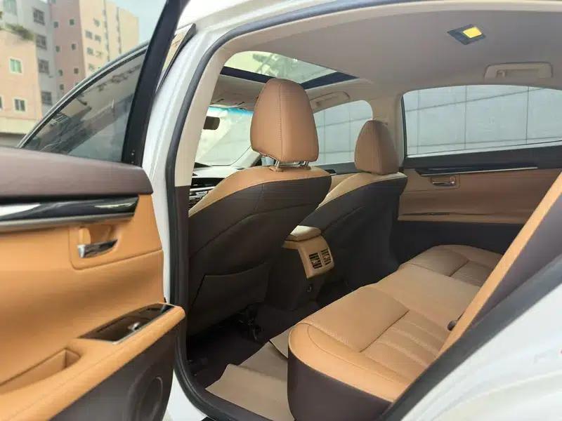 Lexus ES 2015 200 Elite Edition — миниатюра 9