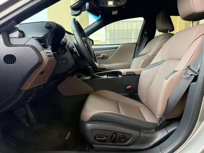 Lexus ES 2025 300h Premium Edition — миниатюра 16