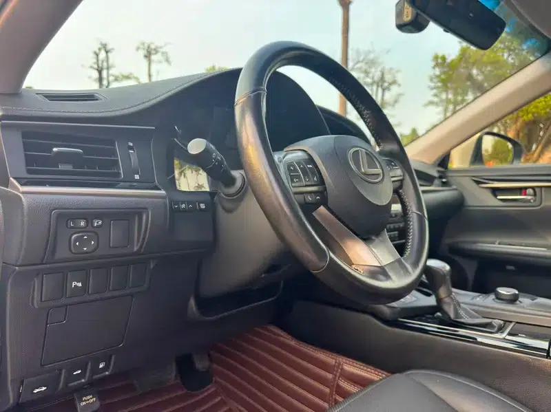 Lexus ES 2015 200 Elite Edition — миниатюра 13
