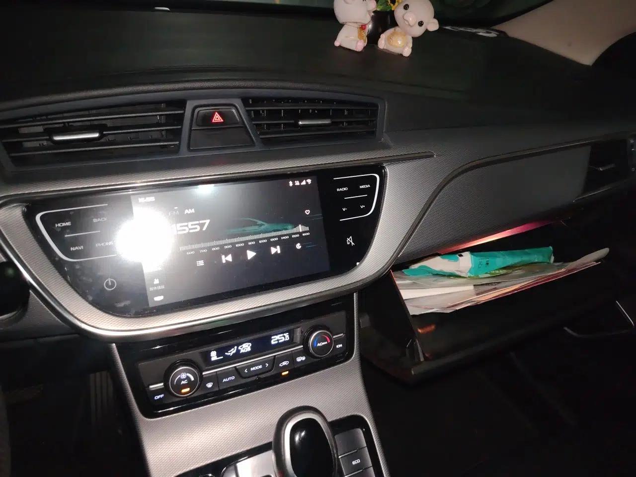 Geely Auto Emgrand GL 2018 1.8L DCT Elite Smart Connectivity Version — миниатюра 13