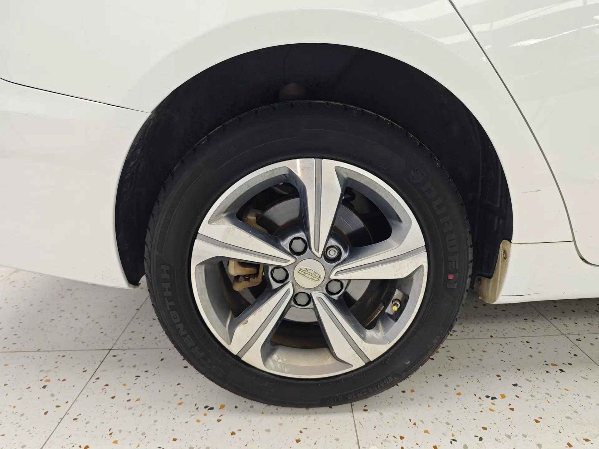 Geely Auto Emgrand GL 2018 1.8L DCT Elite Smart Connectivity Version — миниатюра 11