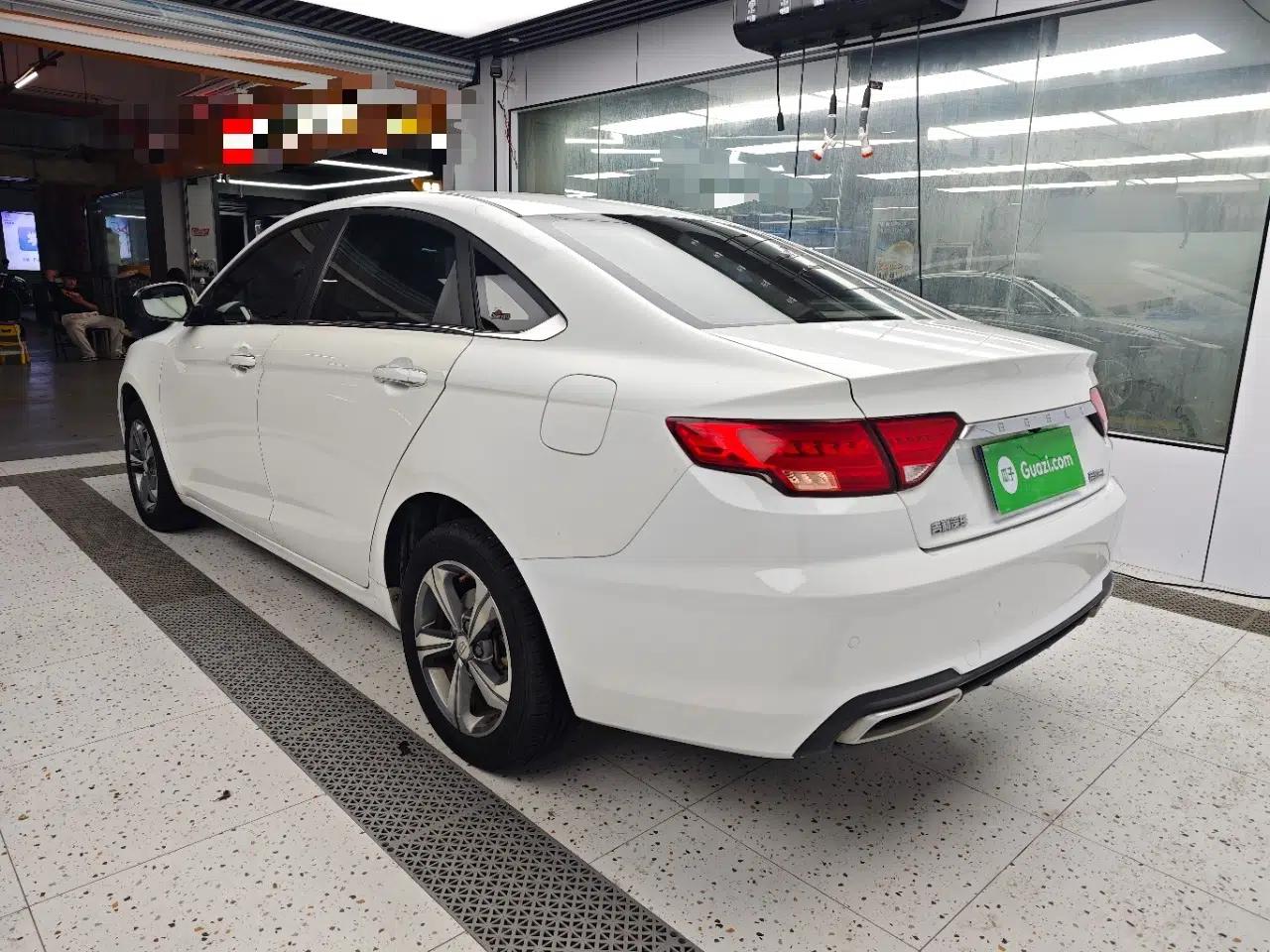 Geely Auto Emgrand GL 2018 1.8L DCT Elite Smart Connectivity Version — миниатюра 4