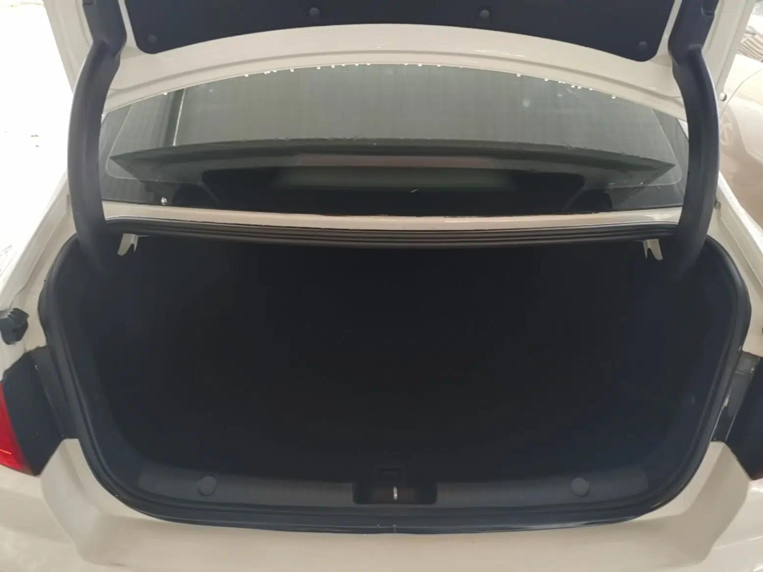 Geely Auto Emgrand GL 2018 1.4T Manual Elite Smart Connectivity Version — миниатюра 22