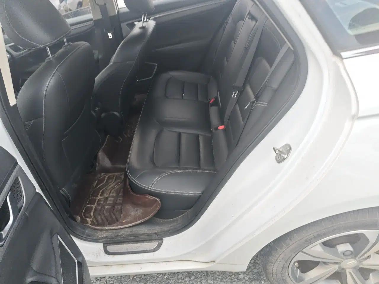Geely Auto Emgrand GL 2018 1.8L DCT Elite Smart Connectivity Version — миниатюра 17