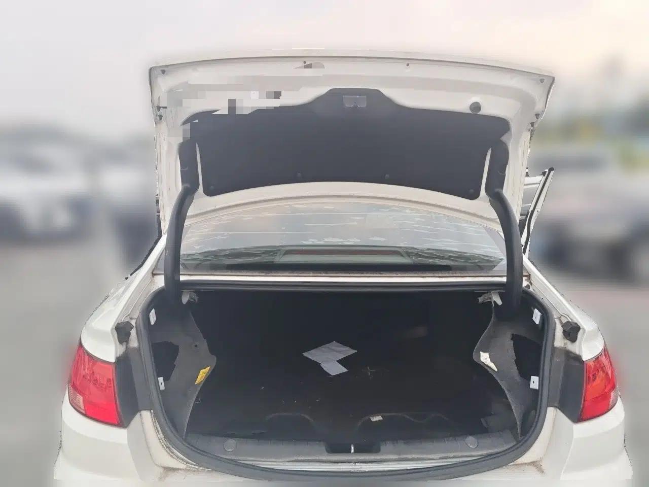 Geely Auto Emgrand GL 2018 1.8L DCT Elite Smart Connectivity Version — миниатюра 19