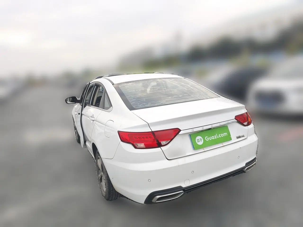 Geely Auto Emgrand GL 2018 1.8L DCT Elite Smart Connectivity Version — миниатюра 4