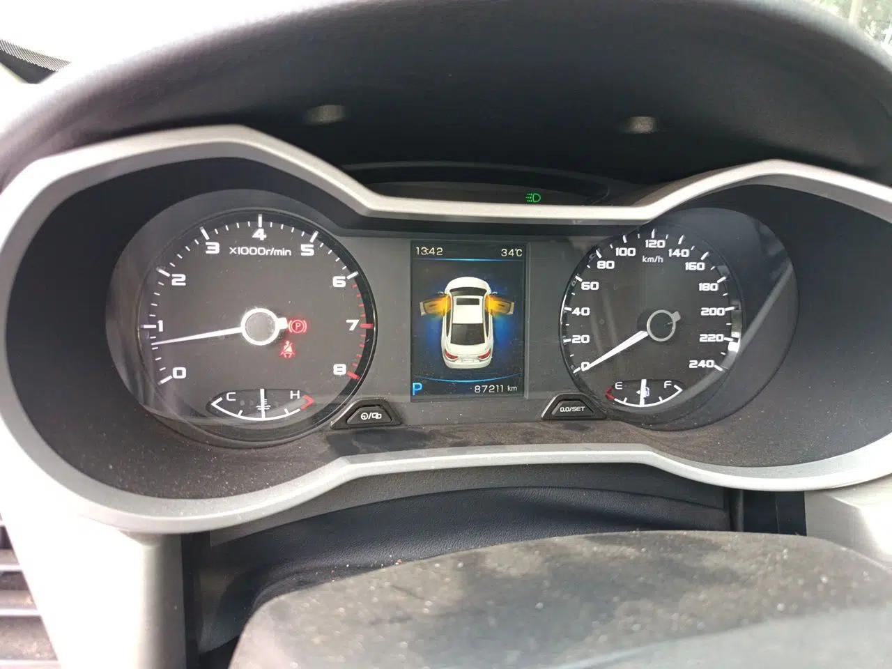 Geely Auto Emgrand GL 2017 1.3T DCT Elite Model — миниатюра 11