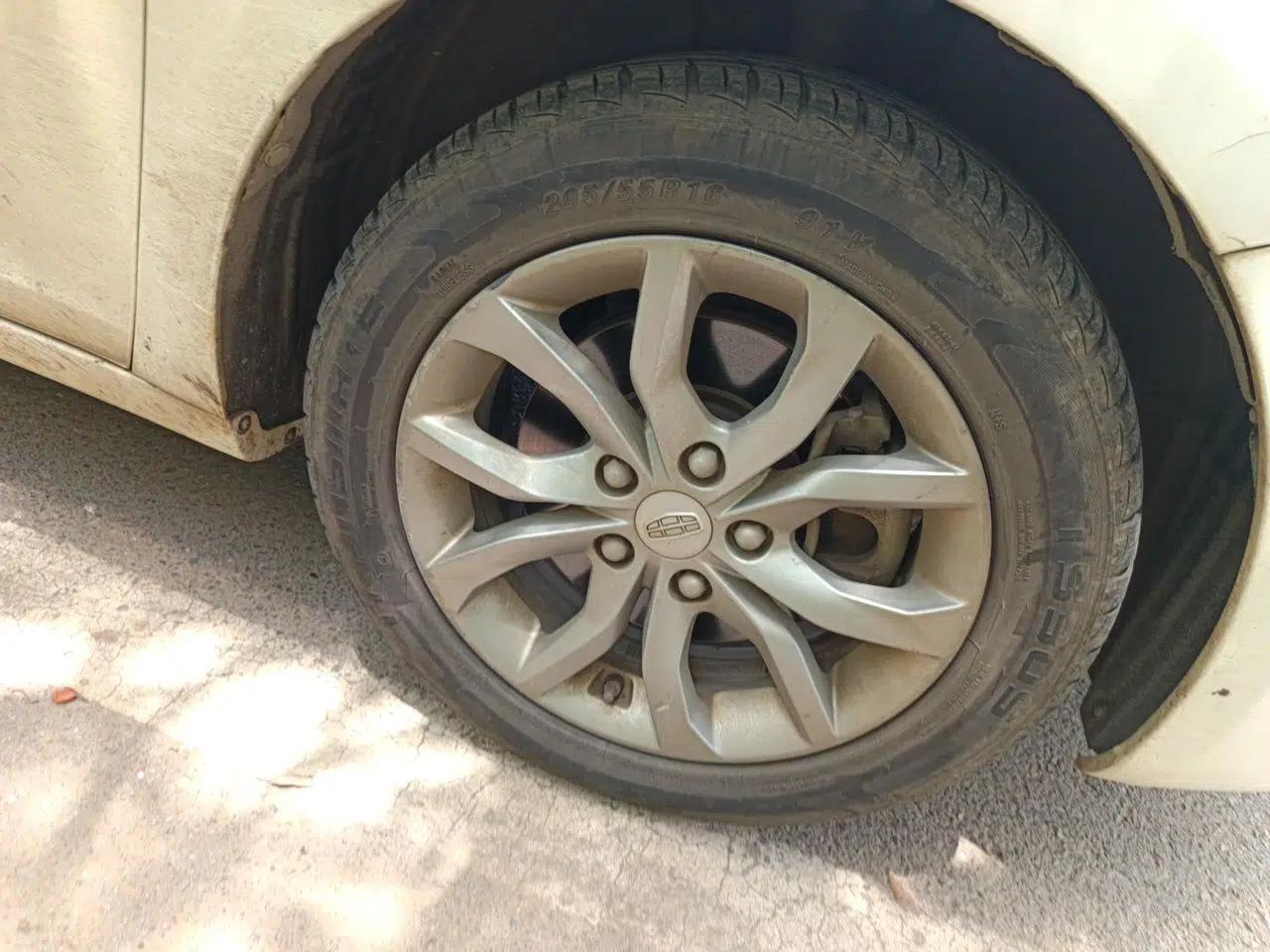 Geely Auto Emgrand GL 2017 1.3T DCT Elite Model — миниатюра 8