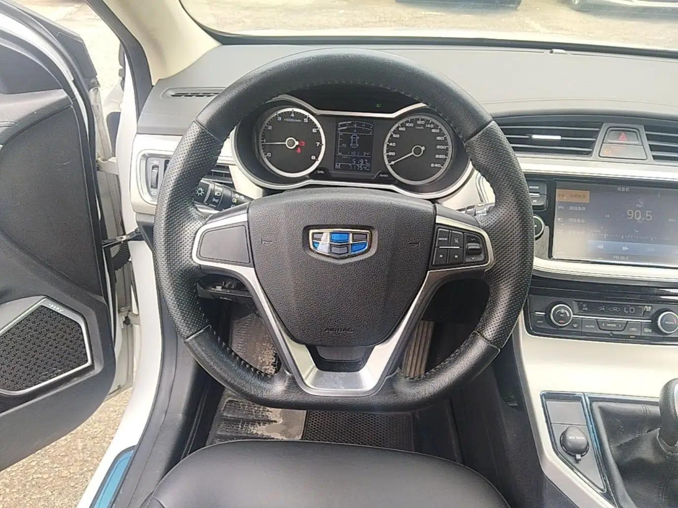 Geely Auto Emgrand GL 2017 1.3T Manual Elite Model — миниатюра 13