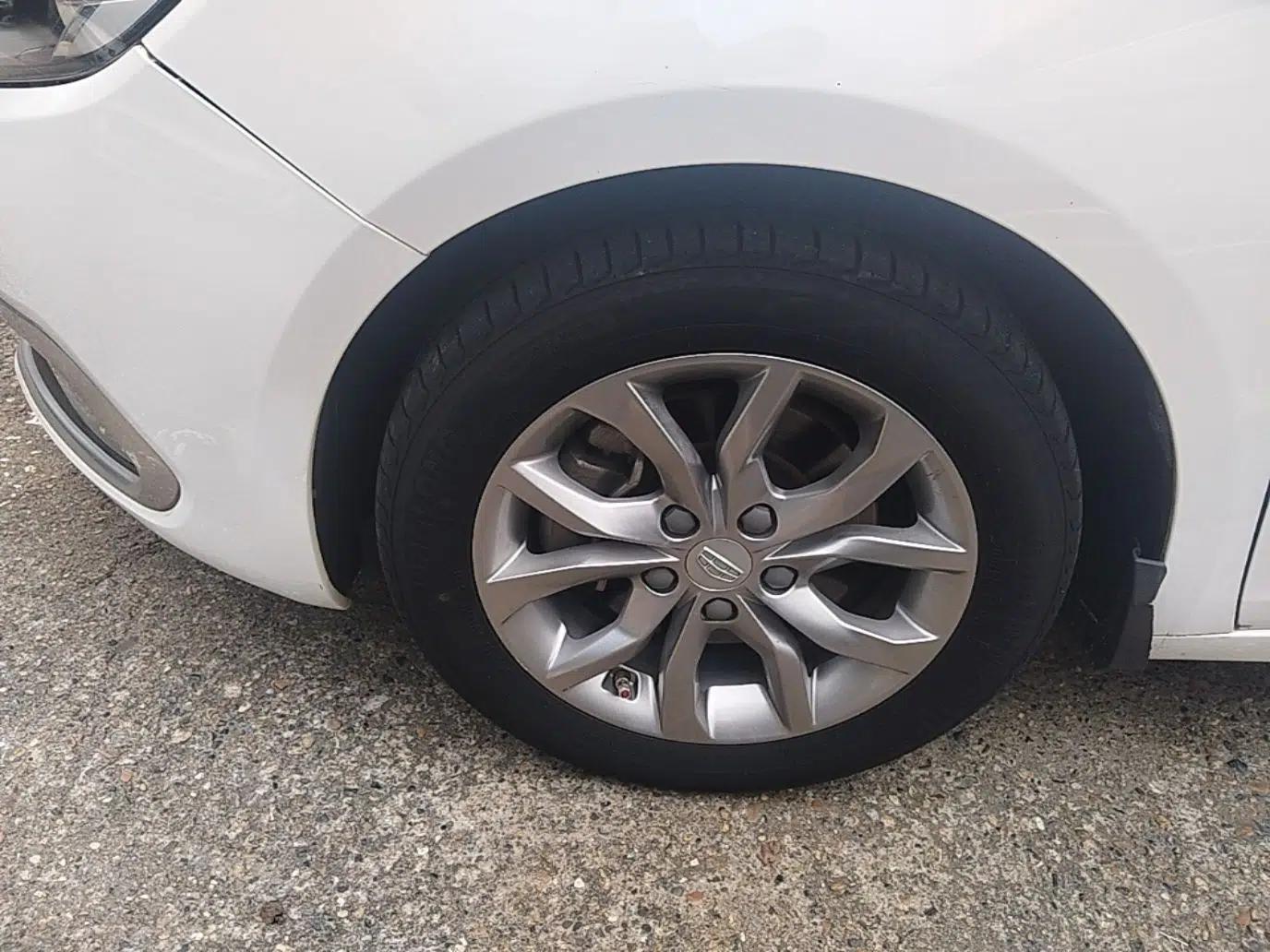 Geely Auto Emgrand GL 2017 1.3T Manual Elite Model — миниатюра 10