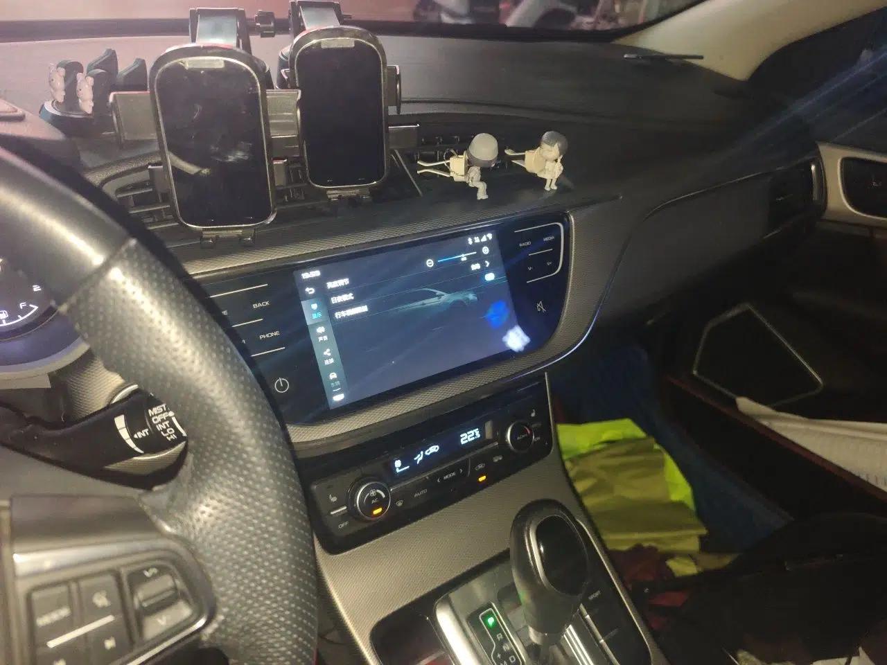 Geely Auto Emgrand GL 2018 1.4T DCT Prestige Smart Connectivity Version — миниатюра 13