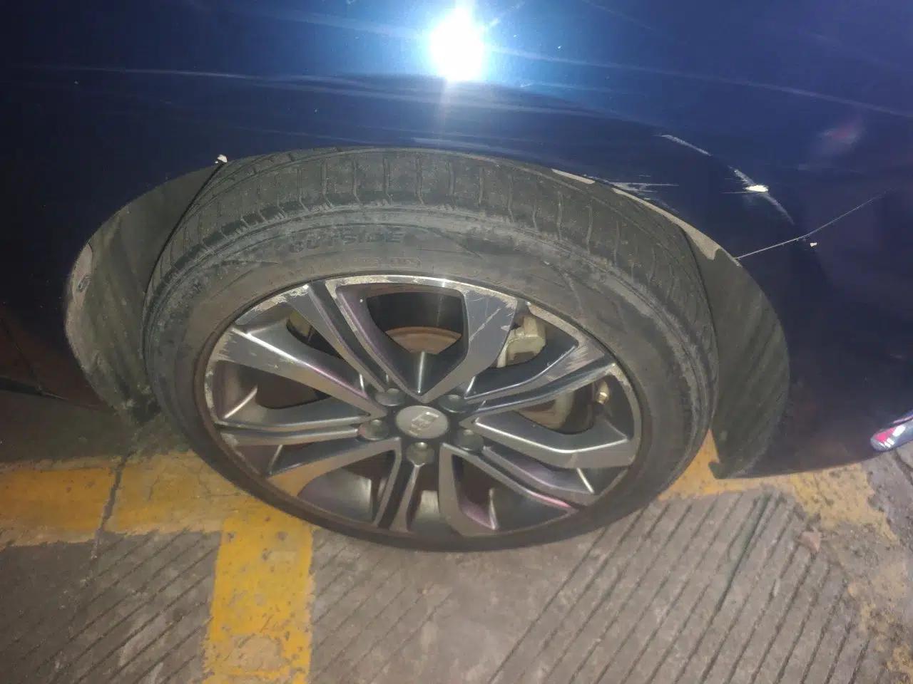 Geely Auto Emgrand GL 2018 1.4T DCT Prestige Smart Connectivity Version — миниатюра 8