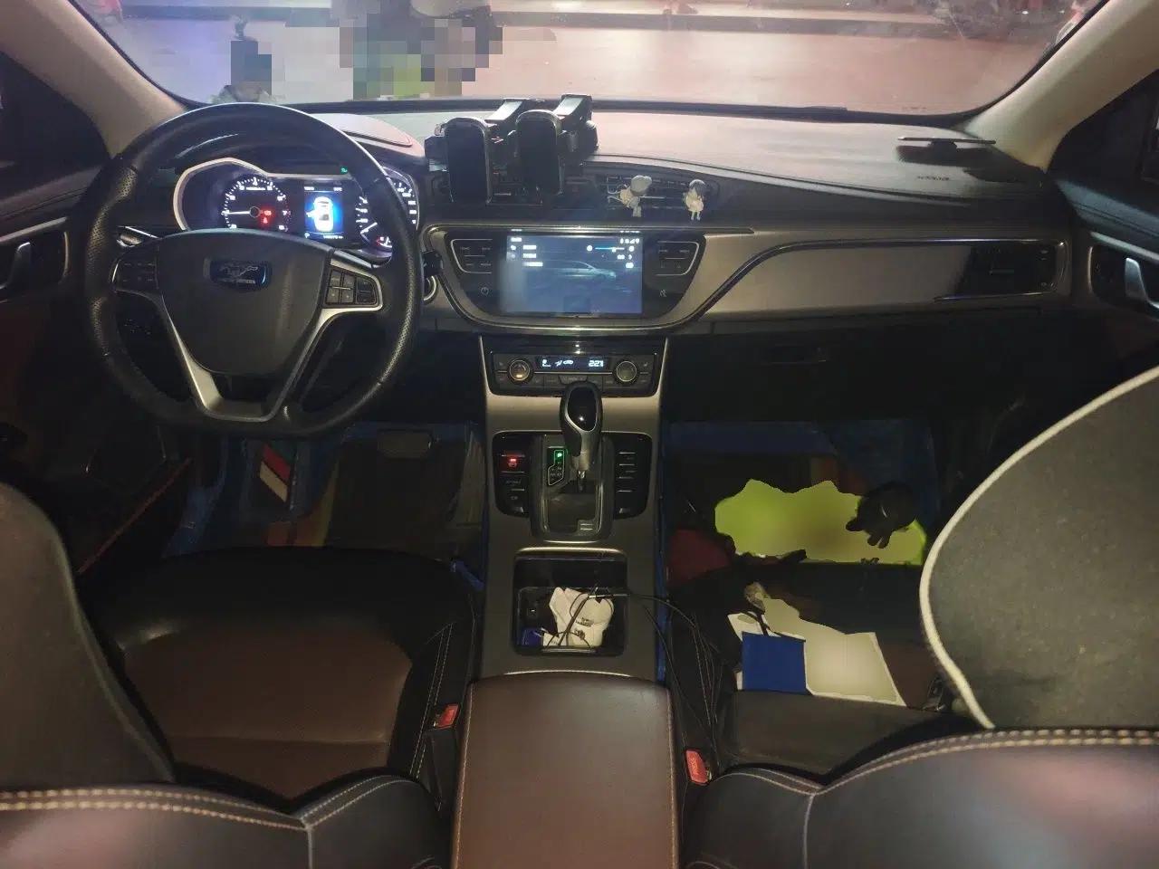 Geely Auto Emgrand GL 2018 1.4T DCT Prestige Smart Connectivity Version — миниатюра 9