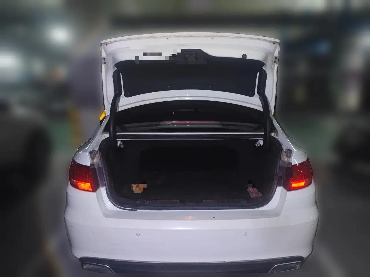 Geely Auto Emgrand GL 2017 1.3T DCT Elite Model — миниатюра 19