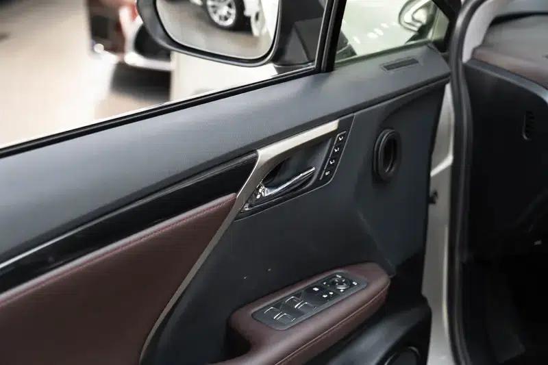 Lexus RX 2020 Facelift 450hL AWD Elegant 7-Seater — миниатюра 9
