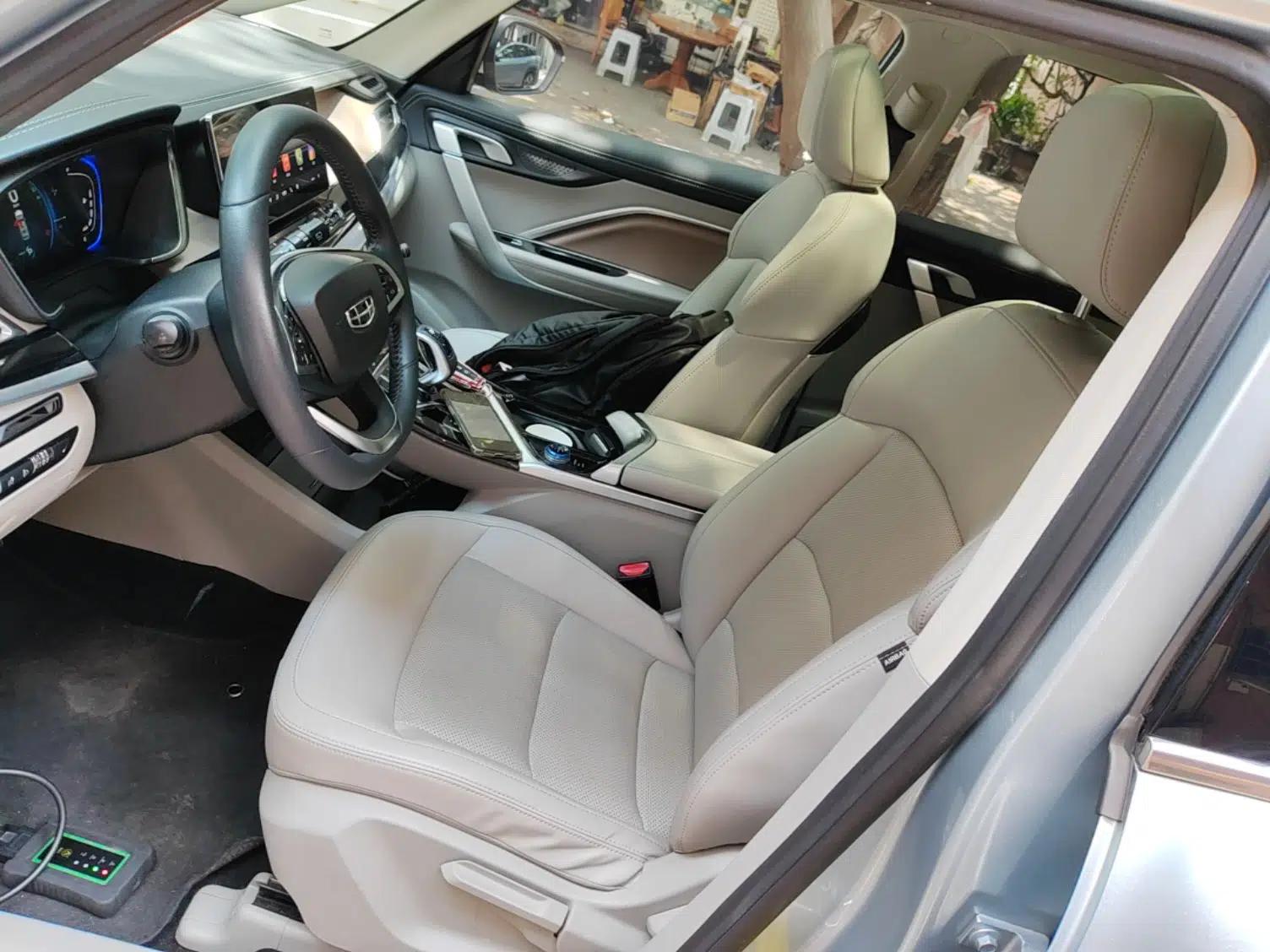 Geely Auto Jiajie New Energy 2021 ePro 1.5TD PHEV Luxurious Edition — миниатюра 17