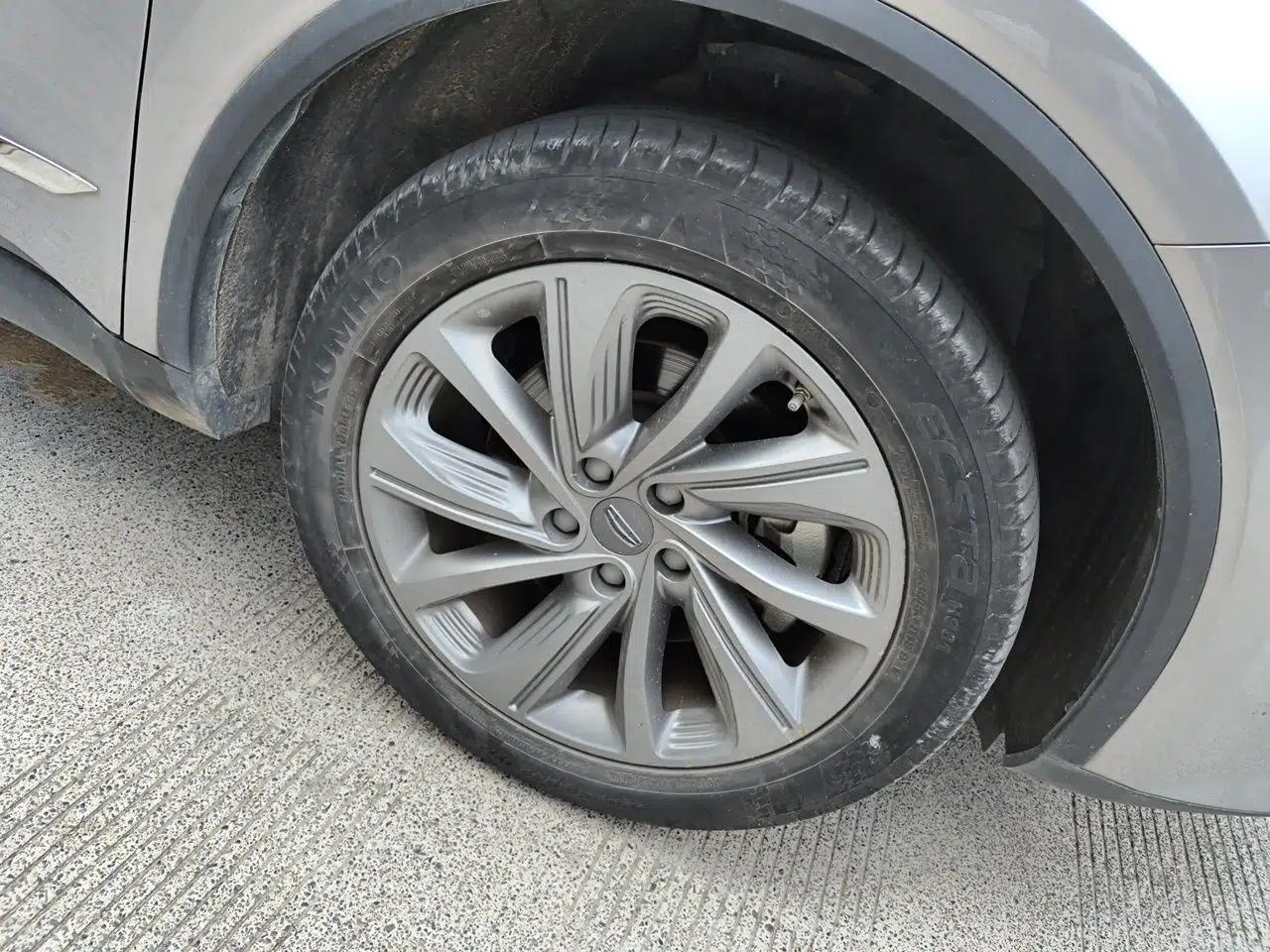 Geely Auto Jiajie 2021 Zhiqing 1.5TD DCT Luxury Model — миниатюра 5