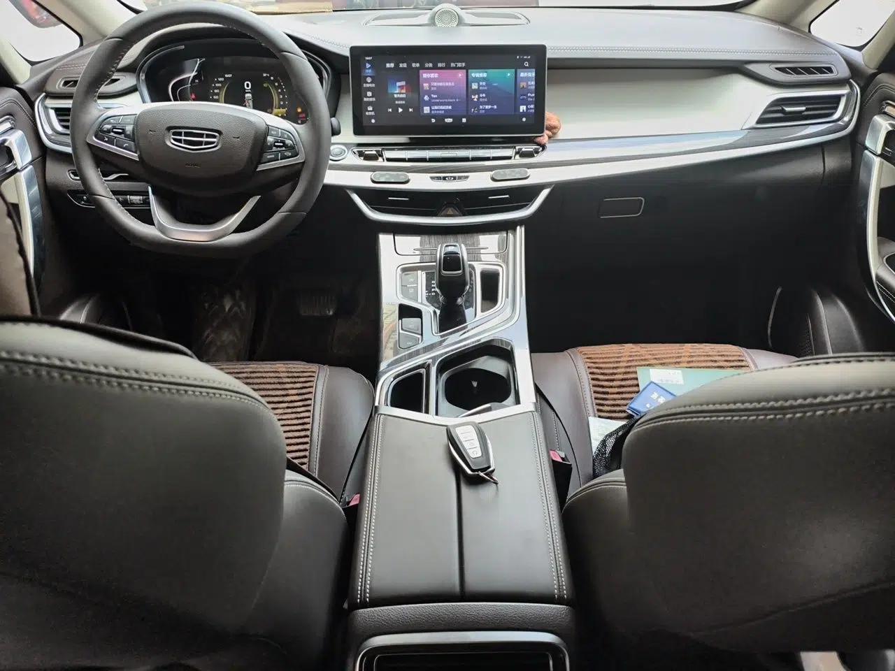 Geely Auto Jiajie 2021 Zhiqing 1.5TD DCT Luxury Model — миниатюра 6