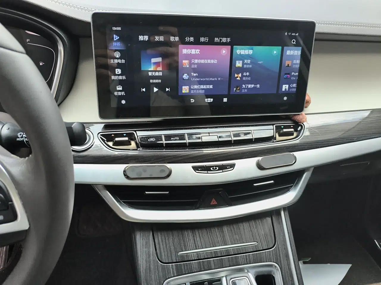 Geely Auto Jiajie 2021 Zhiqing 1.5TD DCT Luxury Model — миниатюра 10