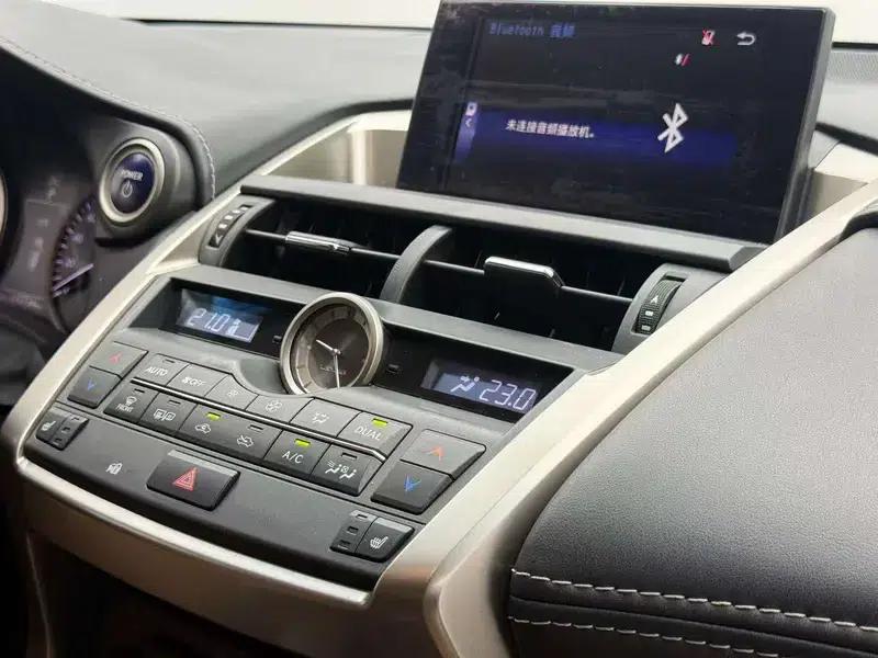 Lexus NX 2015 300h AWD Premium Edition — миниатюра 8