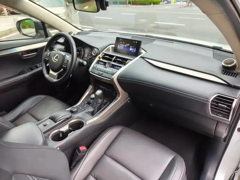 Lexus NX 2015 200t AWD Sport Edition — миниатюра 16