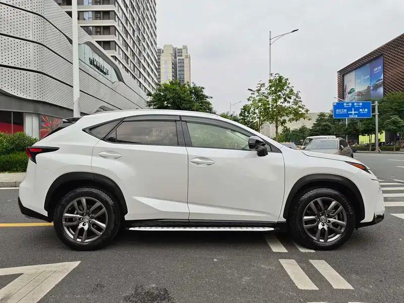 Lexus NX 2015 200t AWD Sport Edition — миниатюра 7