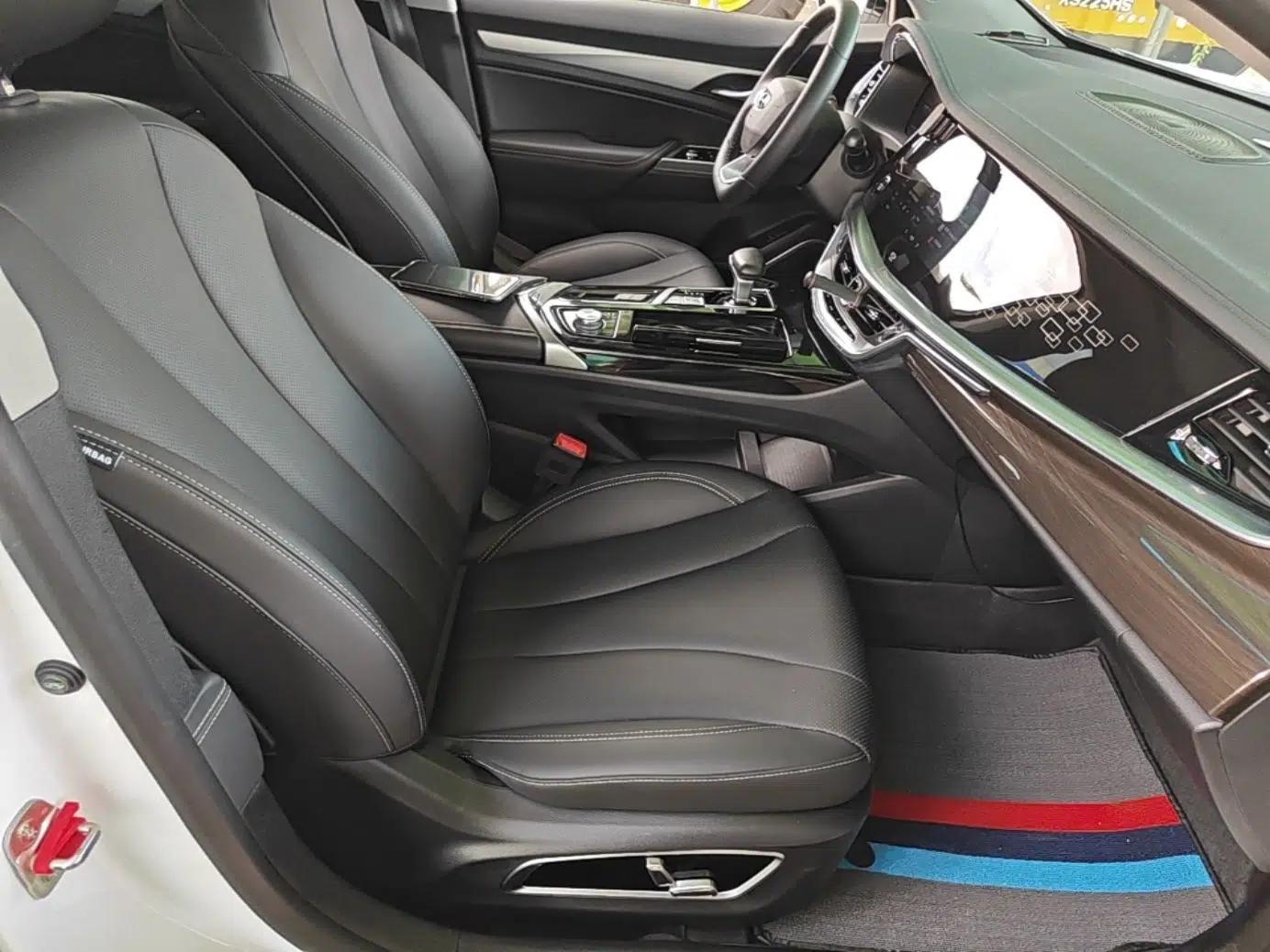 Geely Auto Emgrand GT 2021 1.8T Flagship Edition+ — миниатюра 24