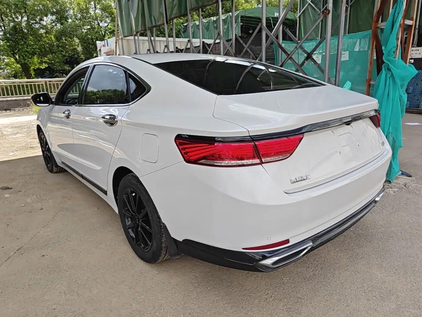 Geely Auto Emgrand GT 2021 1.8T Flagship Edition+ — миниатюра 4