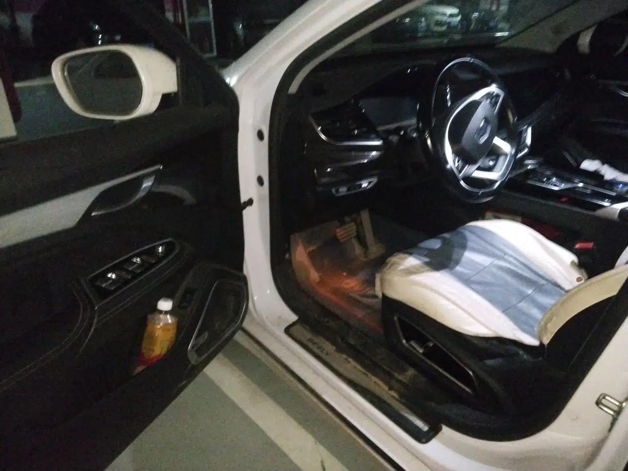 Geely Auto Emgrand GT New Energy 2018 1.5T PHEV Yaoxiang Edition — миниатюра 16