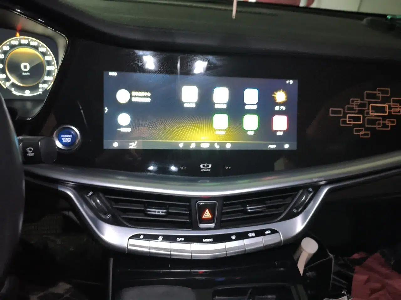 Geely Auto Emgrand GT New Energy 2018 1.5T PHEV Yaoxiang Edition — миниатюра 13
