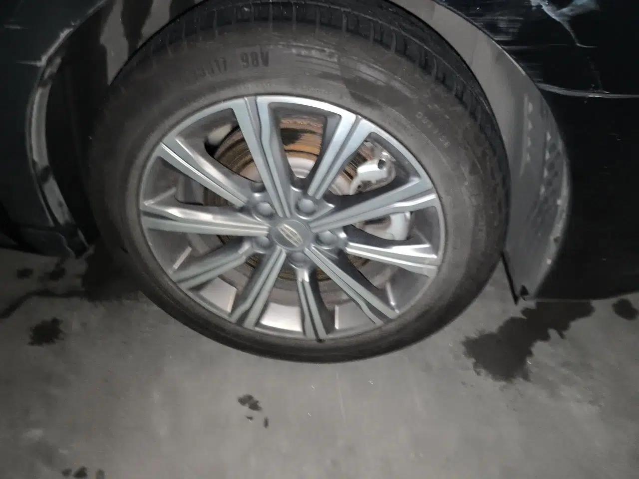 Geely Auto Emgrand GT New Energy 2018 1.5T PHEV Yaoxiang Edition — миниатюра 8