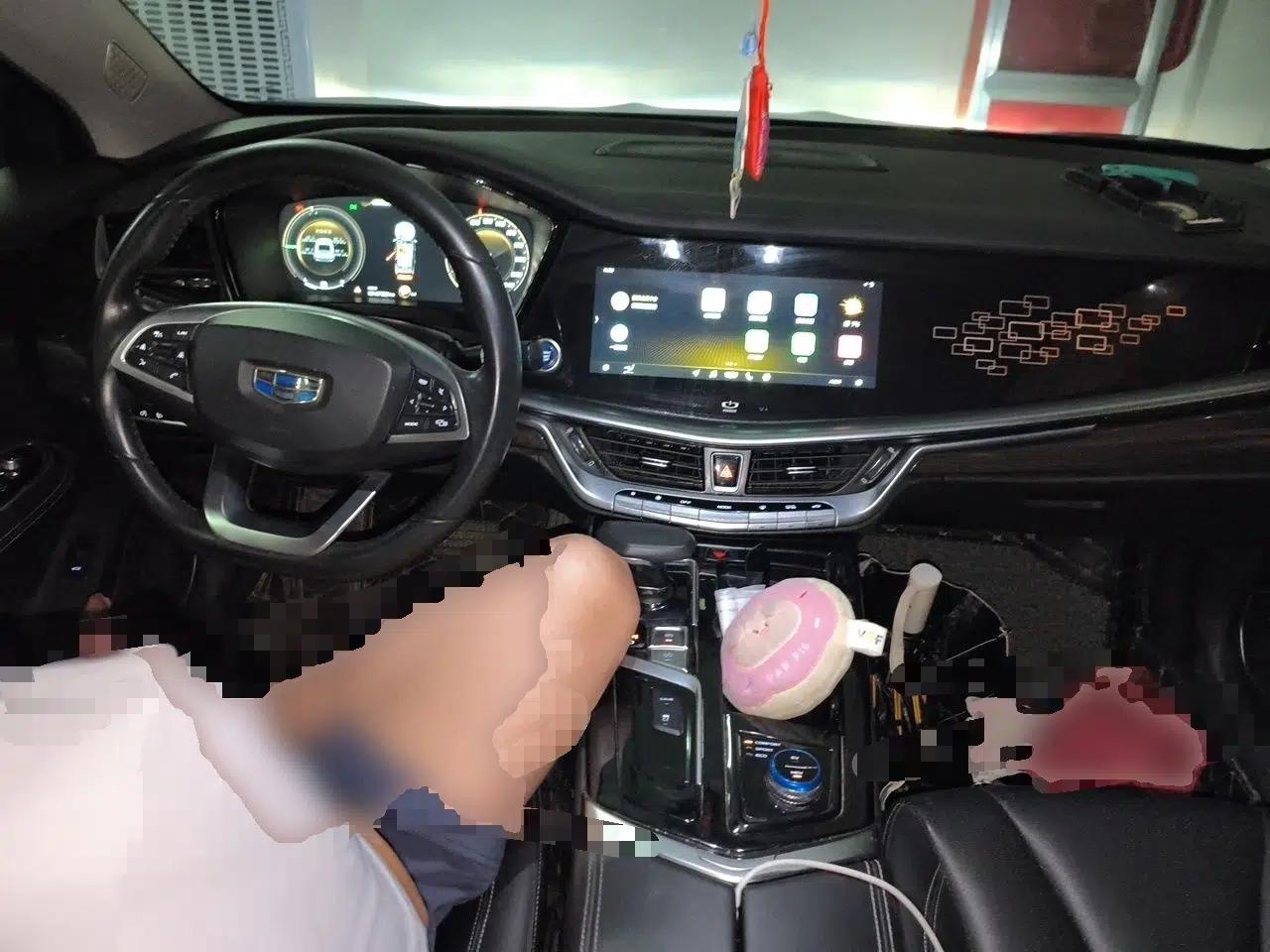 Geely Auto Emgrand GT New Energy 2018 1.5T PHEV Yaoxiang Edition — миниатюра 9