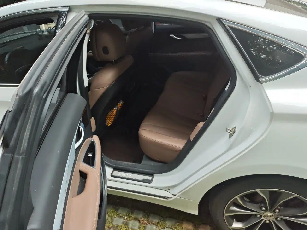 Geely Auto Emgrand GT 2018 1.5T MHEV Yaozhi Edition — миниатюра 17