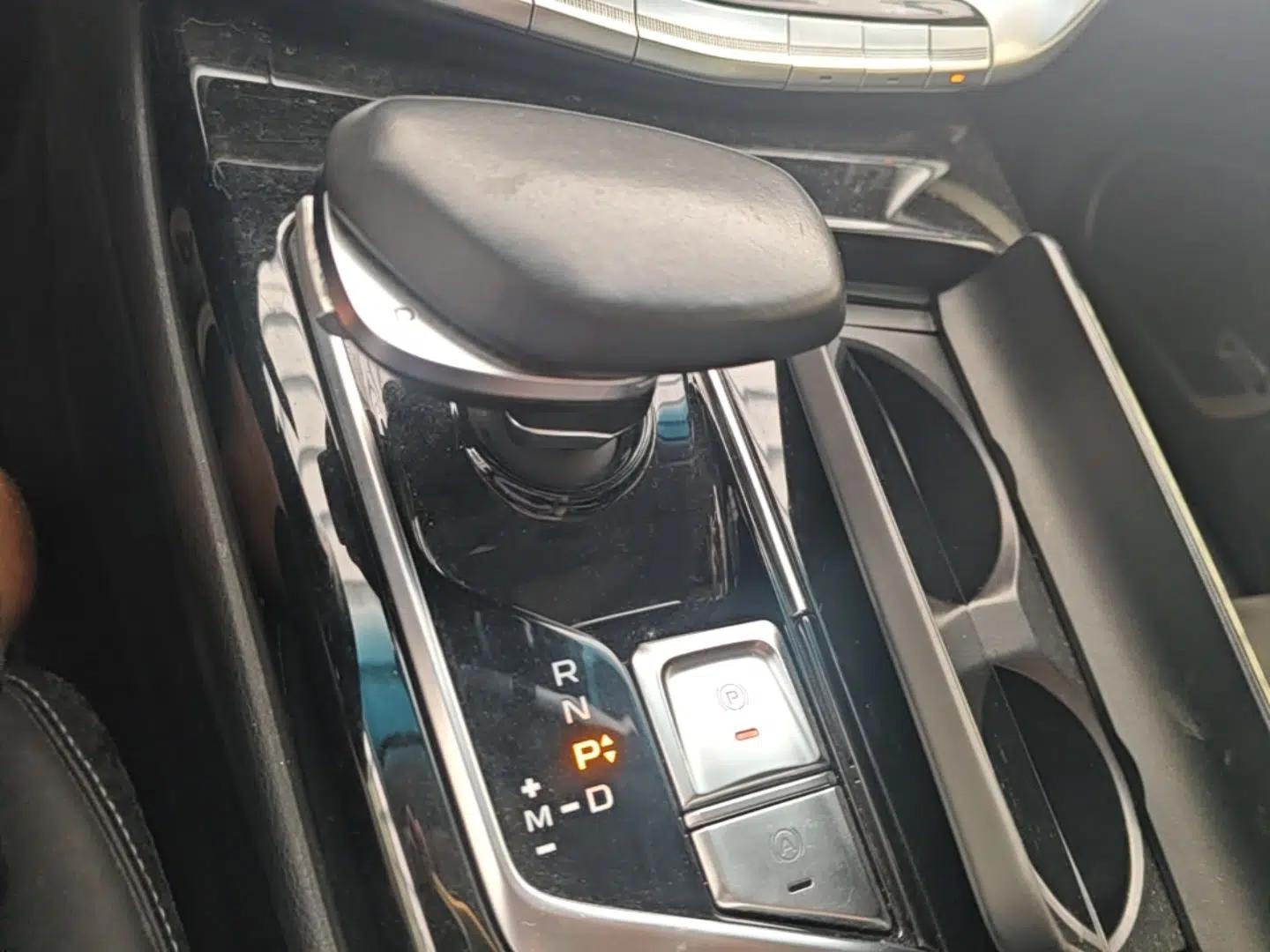 Geely Auto Emgrand GT 2018 1.5T MHEV Yaoxiang Edition — миниатюра 16