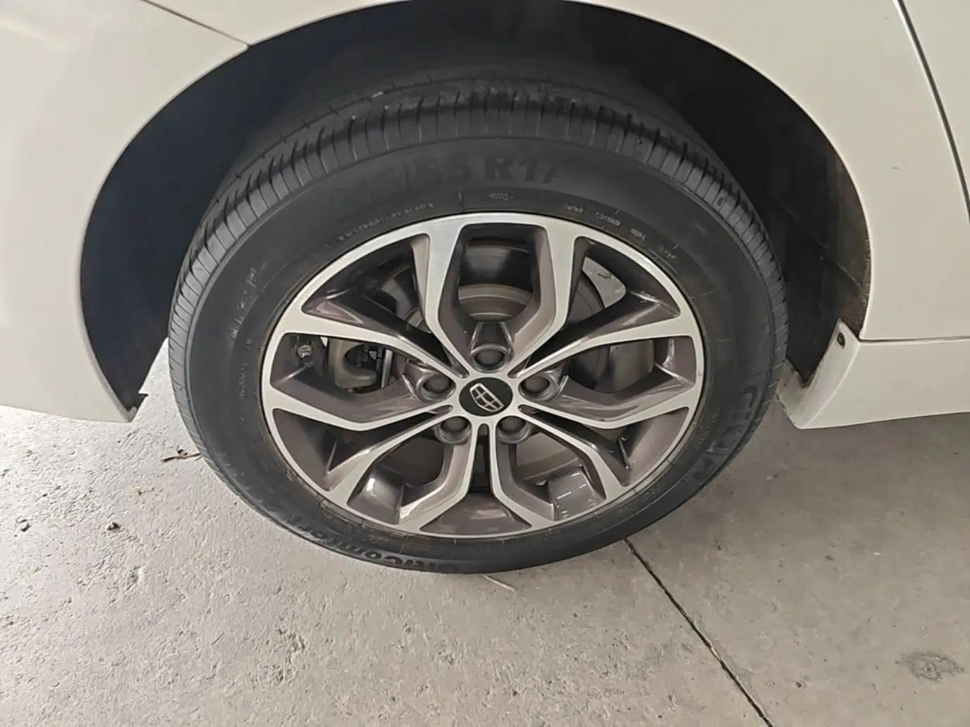 Geely Auto Emgrand GT 2017 2.4L Comfort Model — миниатюра 11