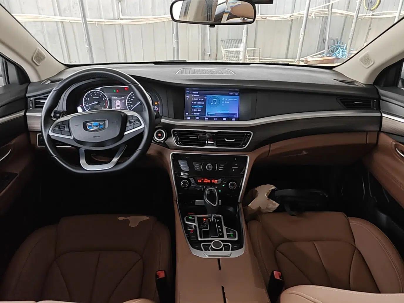 Geely Auto Emgrand GT 2017 2.4L Comfort Model — миниатюра 12
