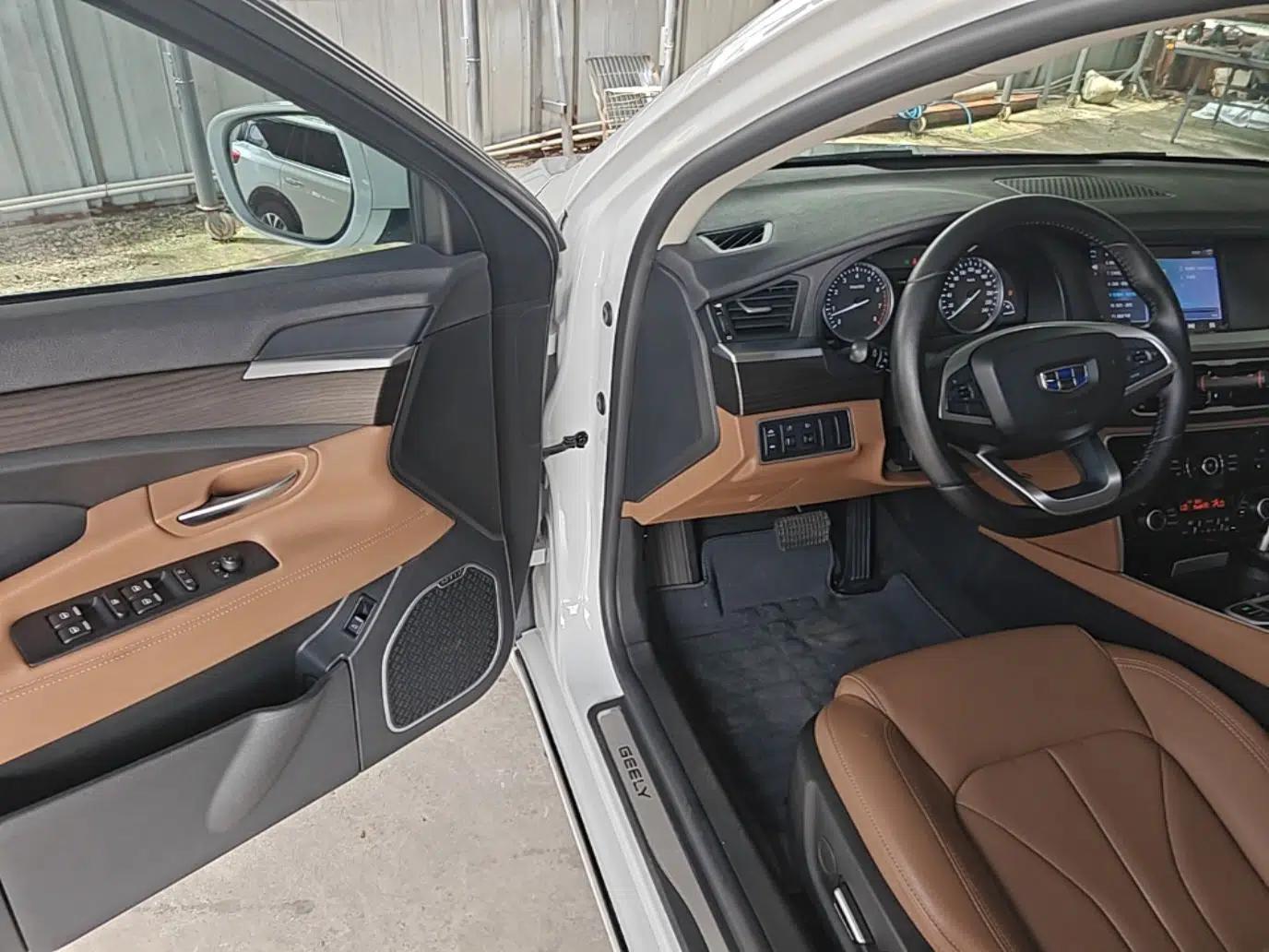Geely Auto Emgrand GT 2017 2.4L Comfort Model — миниатюра 18