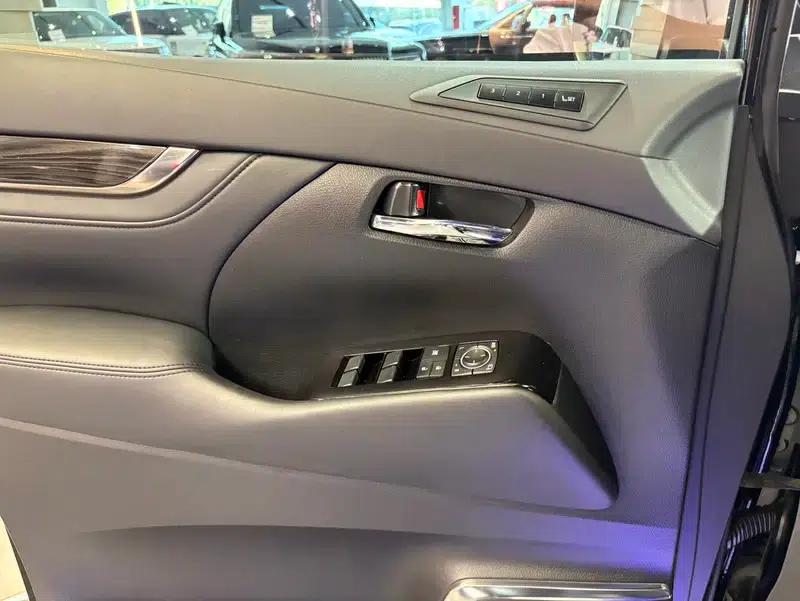Lexus LM 2020 300h E-Four 7-Seat Elegant Edition — миниатюра 11