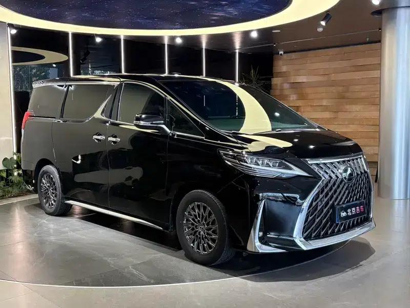 Lexus LM 2020 300h E-Four 7-Seat Elegant Edition — миниатюра 3
