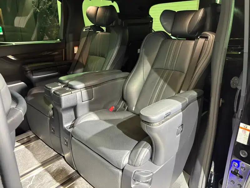 Lexus LM 2020 300h E-Four 7-Seat Elegant Edition — миниатюра 23