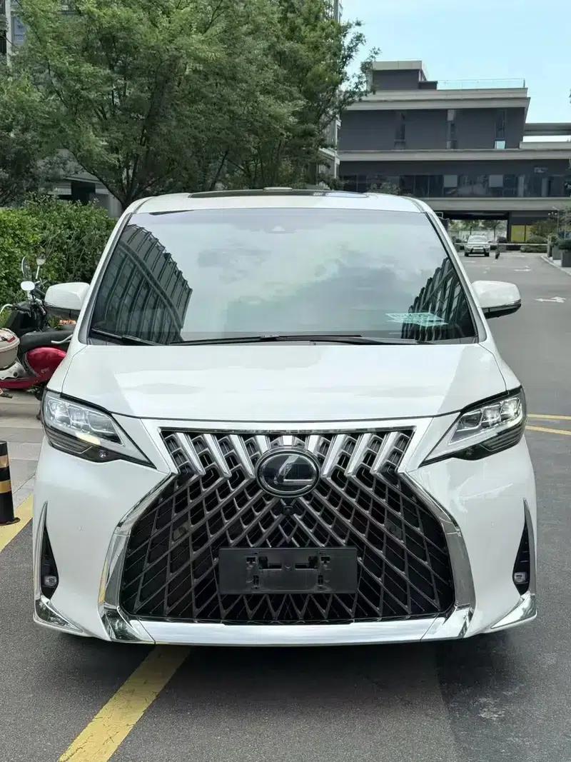 Lexus LM 2020 300h E-Four Four-Seat Executive Edition — миниатюра 2