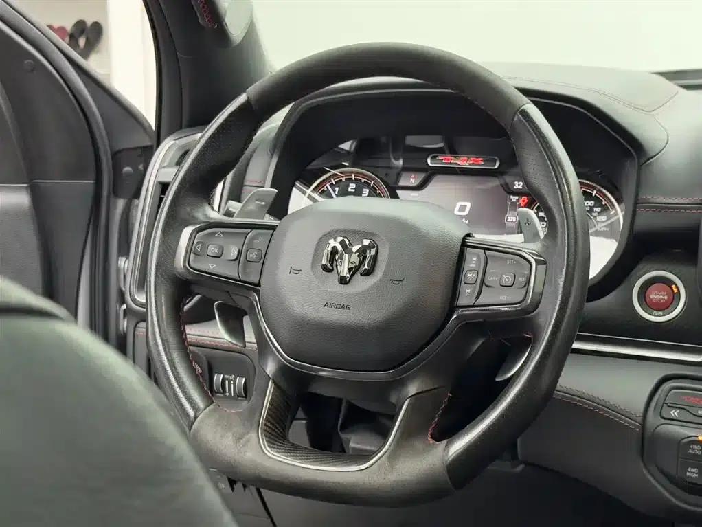 RAM Trucks Tyrannosaurus Rex 2022 6.2T US Spec — миниатюра 11