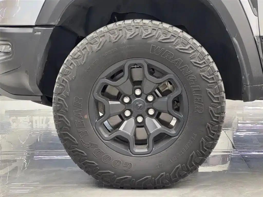 RAM Trucks Tyrannosaurus Rex 2022 6.2T US Spec — миниатюра 4