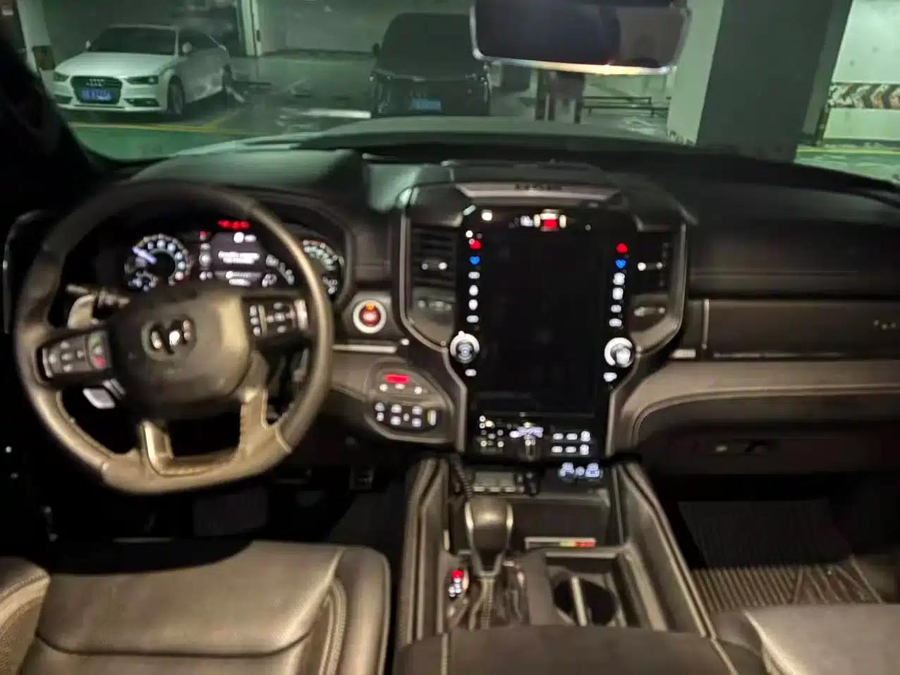 RAM Trucks Tyrannosaurus Rex 2022 6.2T Automatic — миниатюра 7