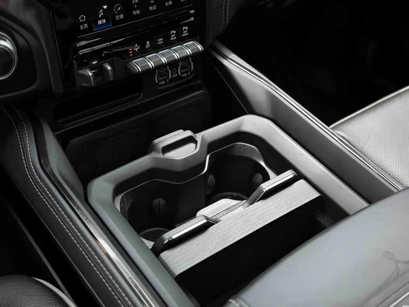 RAM Trucks 2022 5.7L Automatic — миниатюра 13
