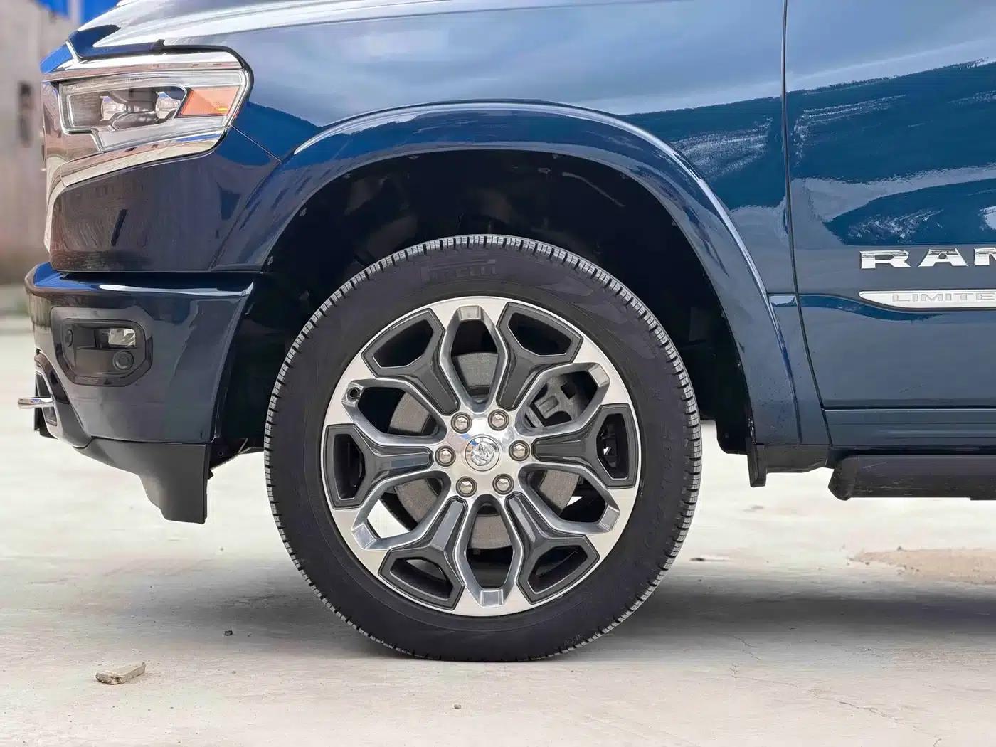 RAM Trucks 2022 5.7L Automatic — миниатюра 23