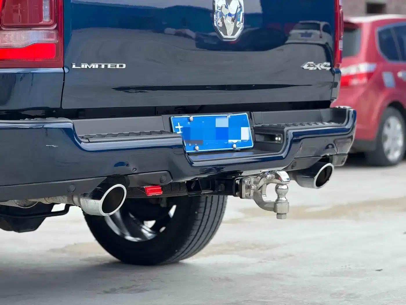 RAM Trucks 2022 5.7L Automatic — миниатюра 7