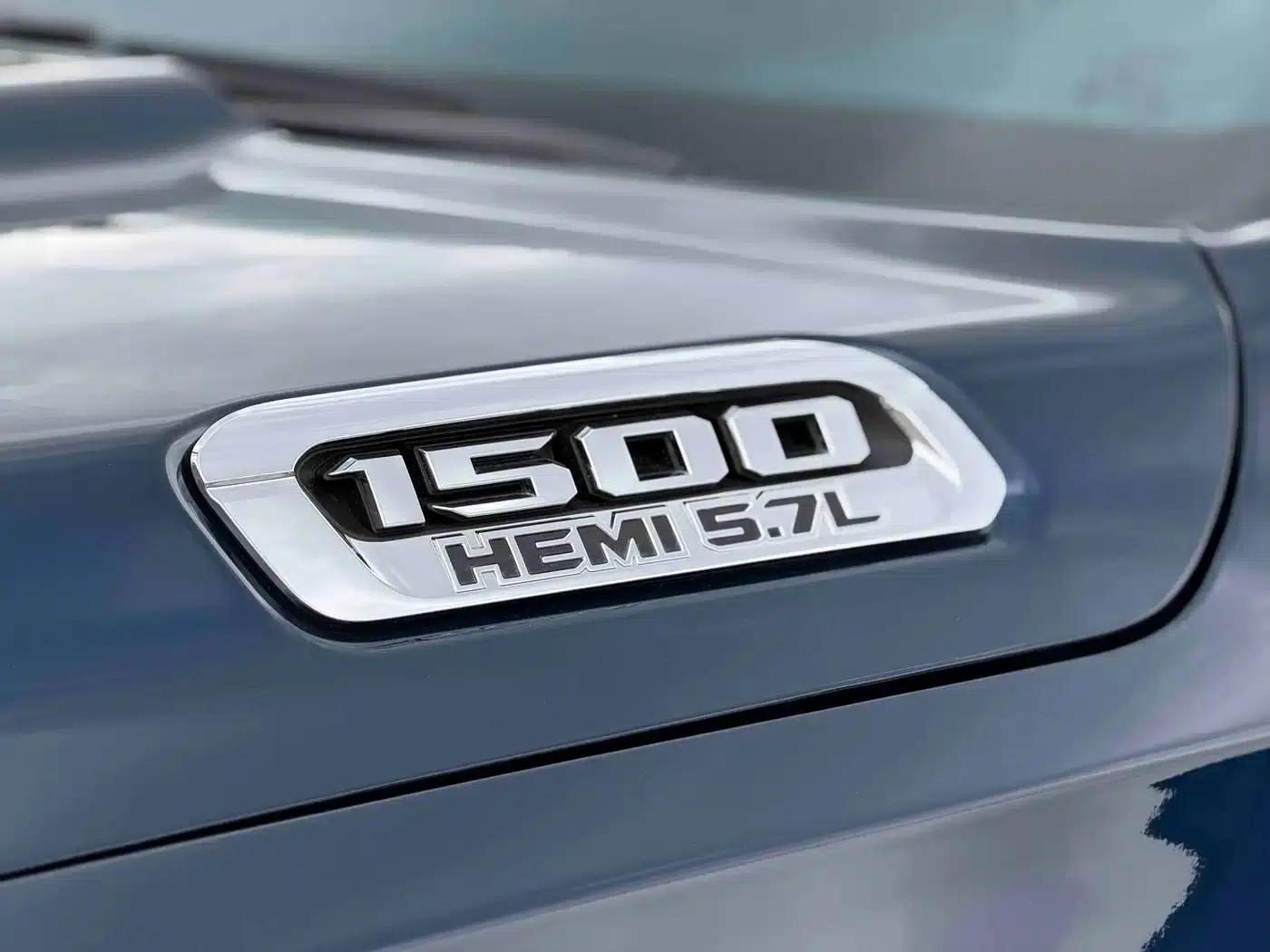RAM Trucks 2022 5.7L Automatic — миниатюра 8