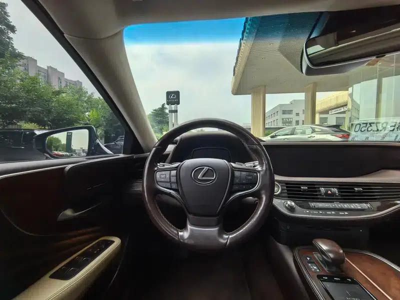 Lexus LS 2018 350 Premium Edition (China VI Emission Standard) — миниатюра 14